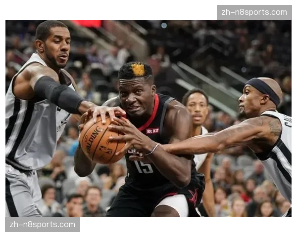 上海队场均得分98.8失分82.3 攻防两端均处联盟顶尖